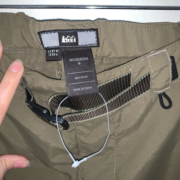 Like New Rei Co-op Convertible Denali Womens Pants UPF 30+ - Picture 5 of 8